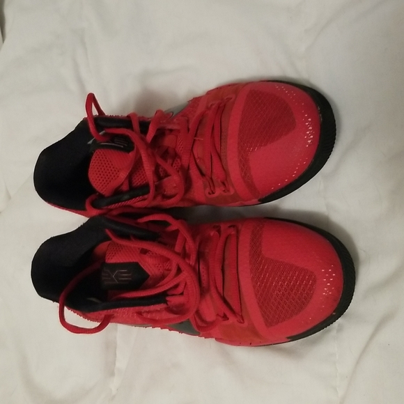 Red Nike - Picture 3 of 4